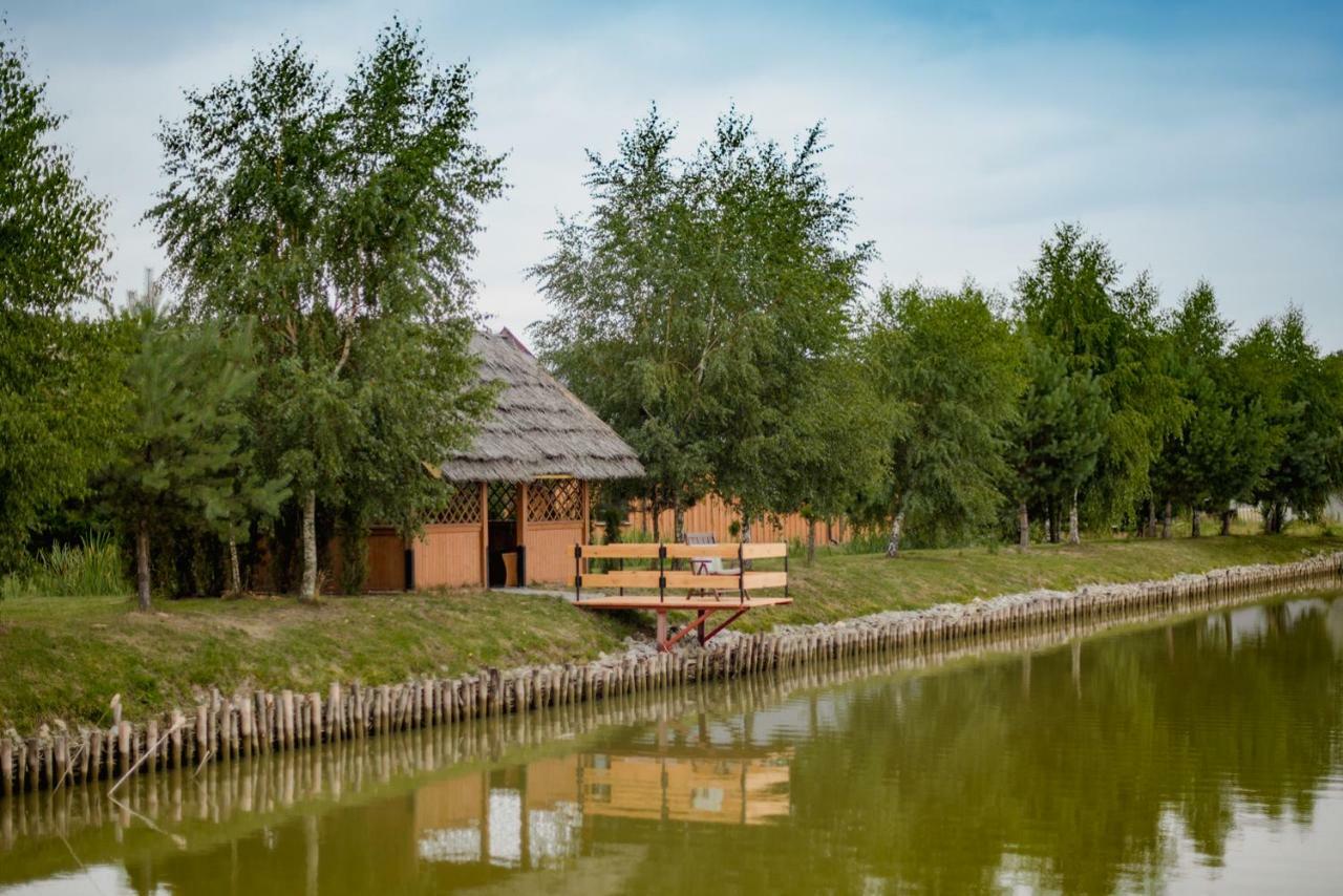 Tatarska Zagroda - Agroturystyka Dolina Baryczy Noclegi - Domek Jelonek Krosnice المظهر الخارجي الصورة